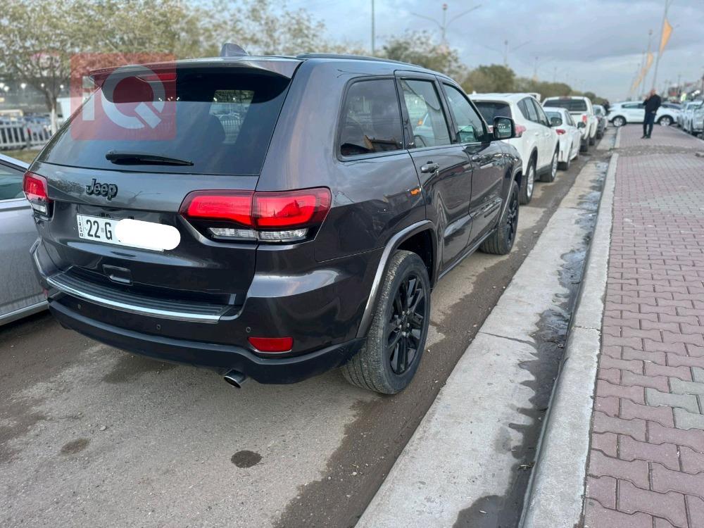 جيب جراند شيروكي